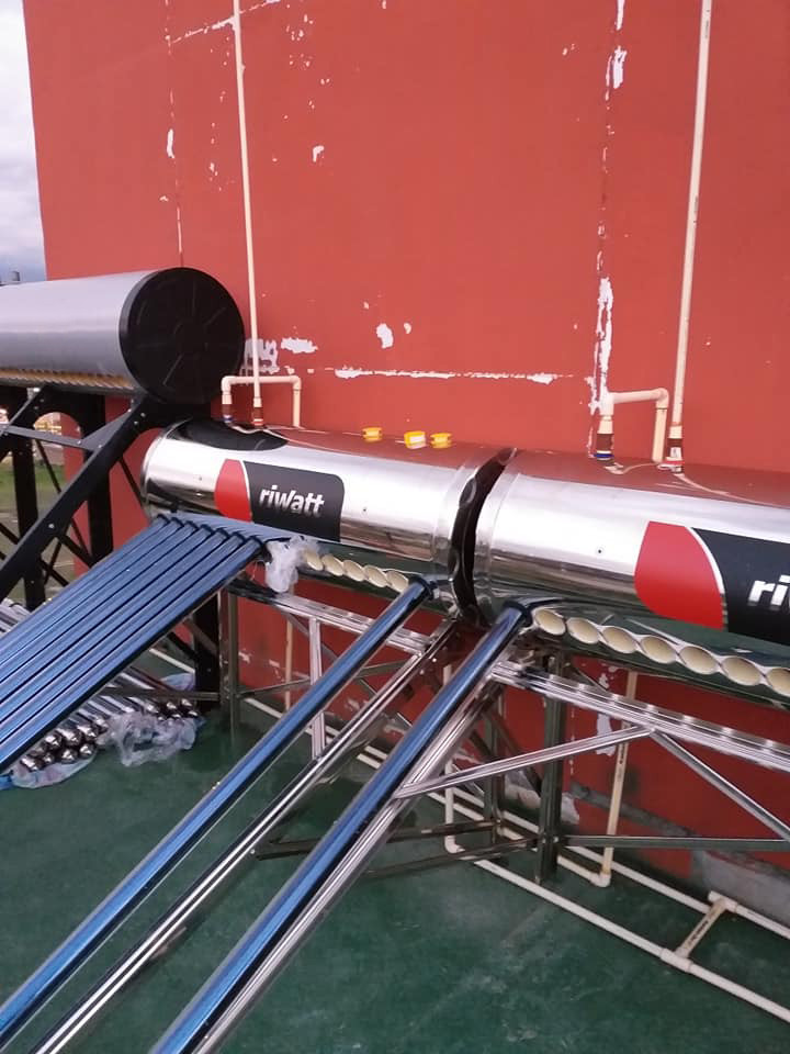 Calentador de agua solar 150L precio